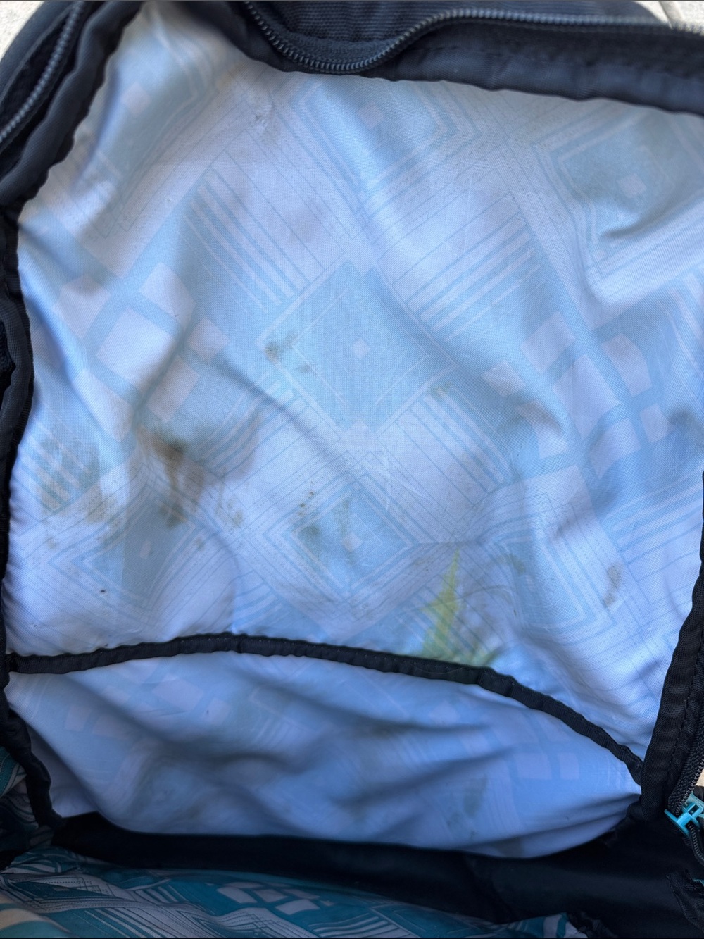 DAKINE Mission 25L Black Subtle Zebra Print Outdoor Backpack - Picture 8 of 10